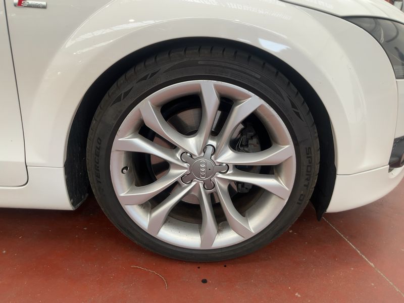 Audi TT 1.8 TFSI Coupe 2010 – снимка 11