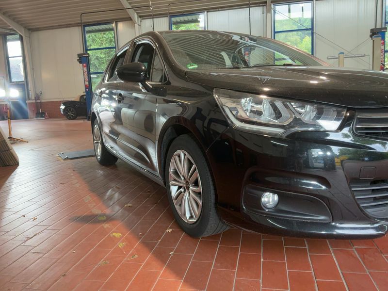 Citroen C4 1.6 Blue-HDi Selection 2017 – снимка 12