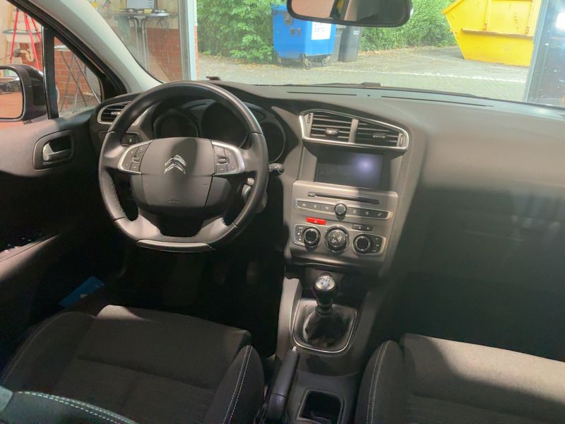 Citroen C4 1.6 Blue-HDi Selection 2017 – снимка 18