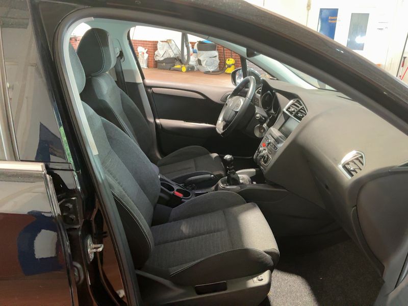 Citroen C4 1.6 Blue-HDi Selection 2017 – снимка 17