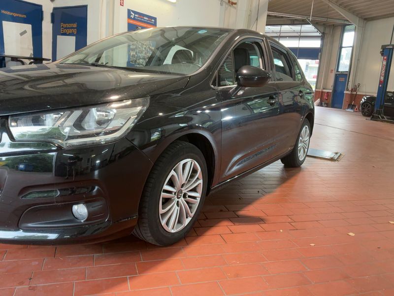 Citroen C4 1.6 Blue-HDi Selection 2017 – снимка 2