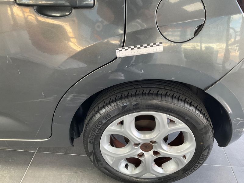 Citroen C3 1.1 Séduction 2012 – снимка 31