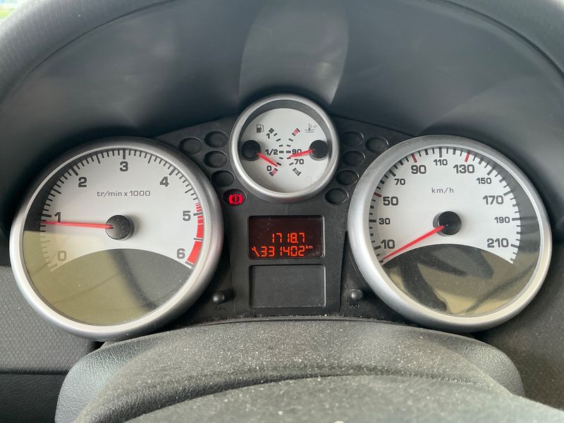 Peugeot 207 1.4 HDi Confort 2009 – снимка 4