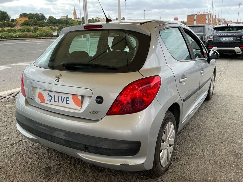 Peugeot 207 1.4 HDi Confort 2009 – снимка 2