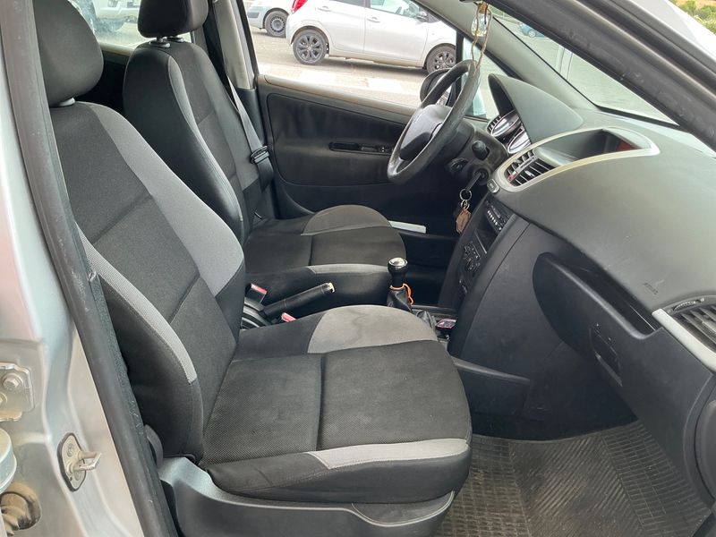 Peugeot 207 1.4 HDi Confort 2009 – снимка 3