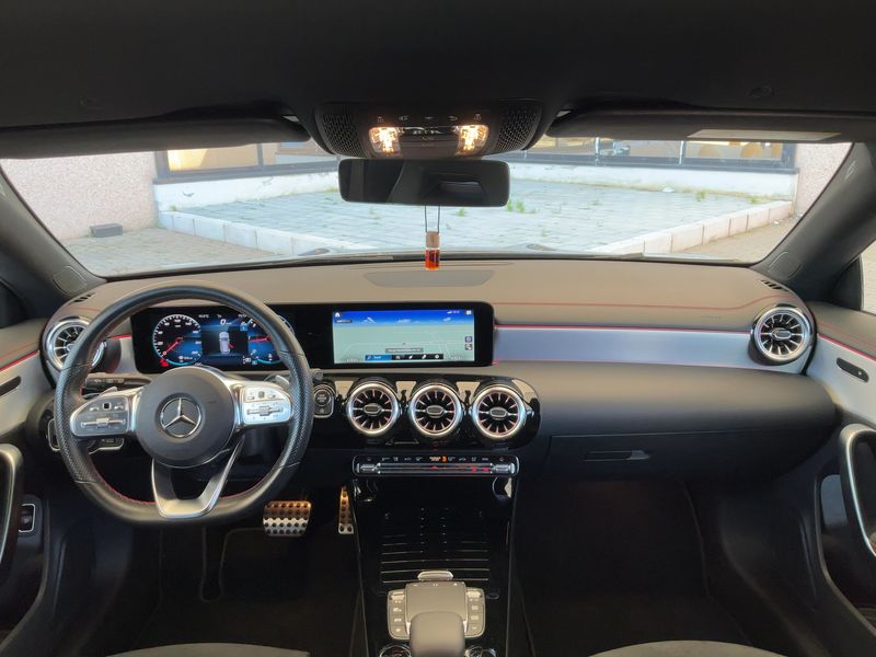 Mercedes-Benz CLA-Klasse CLA 200 d Shooting Brake AMG Line 2023 – снимка 17