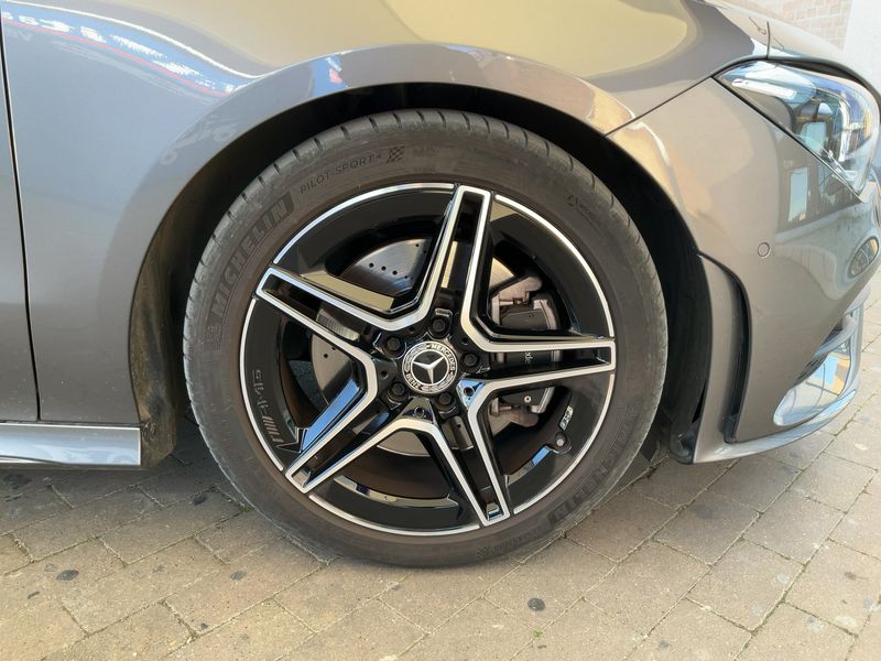 Mercedes-Benz CLA-Klasse CLA 200 d Shooting Brake AMG Line 2023 – снимка 11
