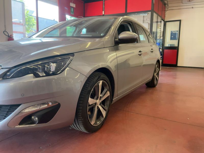 Peugeot 308 1.6 Blue-HDi Allure 2017 – снимка 2