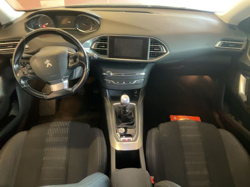 Peugeot 308 1.6 Blue-HDi Allure 2017 – снимка 17