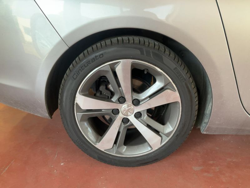 Peugeot 308 1.6 Blue-HDi Allure 2017 – снимка 9