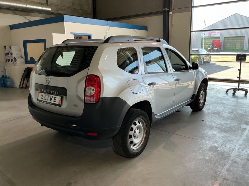 Dacia Duster 1.5 dCi Ambiance 4x2 2010 – снимка 2