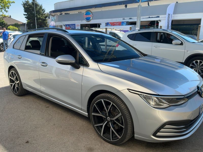 Volkswagen Golf VIII 2.0 TDI Life 2021 – снимка 12