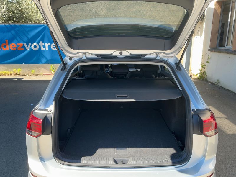 Volkswagen Golf VIII 2.0 TDI Life 2021 – снимка 15