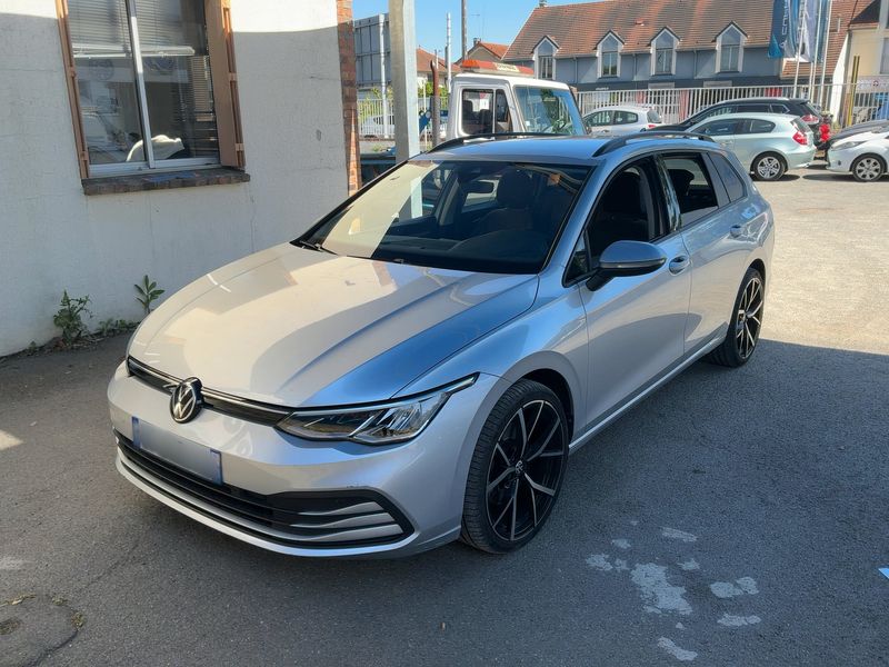 Volkswagen Golf VIII 2.0 TDI Life 2021 – снимка 1