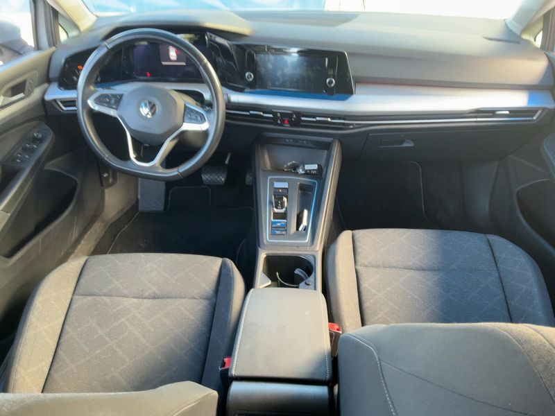 Volkswagen Golf VIII 2.0 TDI Life 2021 – снимка 17