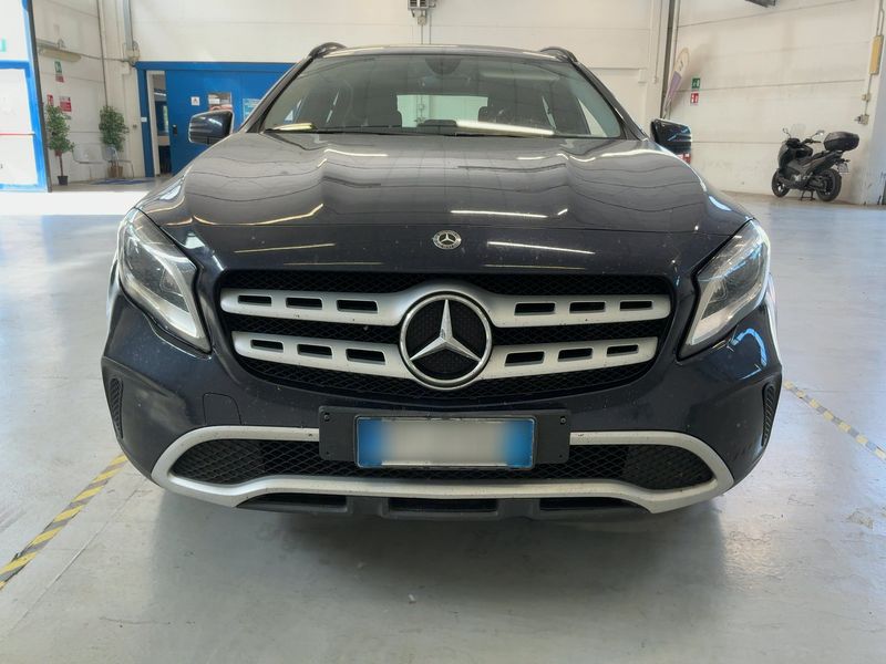 Mercedes-Benz GLA-Klasse GLA 180 d Business 2018 – снимка 14