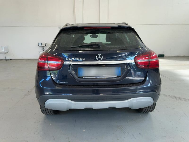 Mercedes-Benz GLA-Klasse GLA 180 d Business 2018 – снимка 7