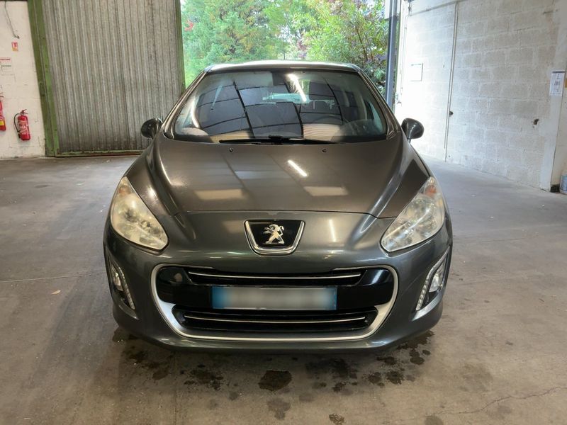 Peugeot 308 1.6 HDi Sportium 2012 – снимка 14