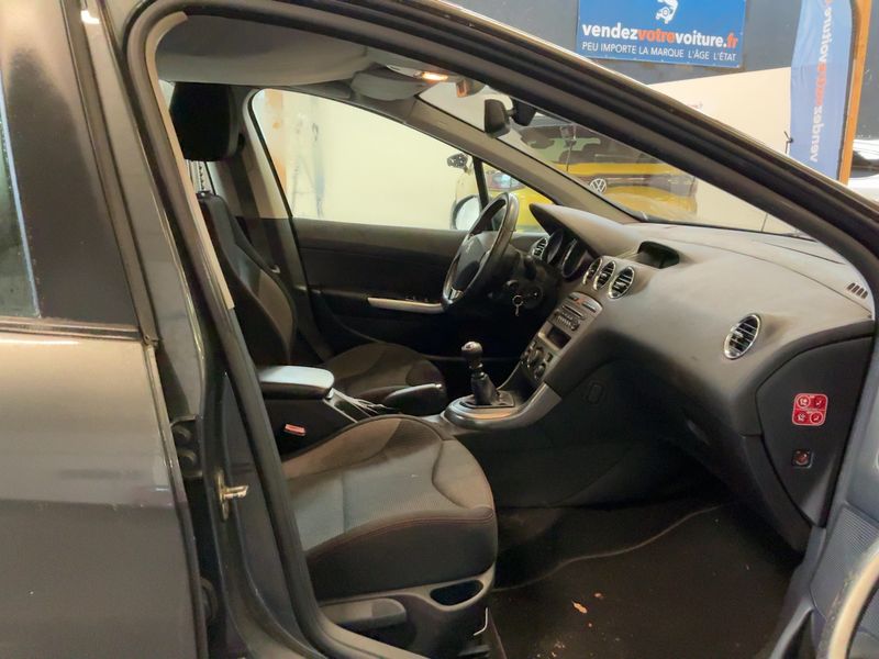 Peugeot 308 1.6 HDi Sportium 2012 – снимка 16