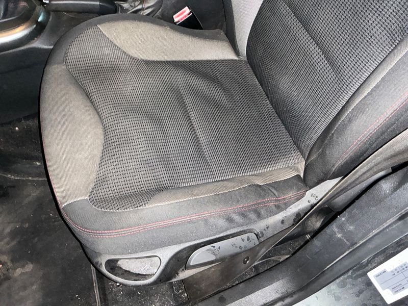 Peugeot 308 1.6 HDi Sportium 2012 – снимка 36