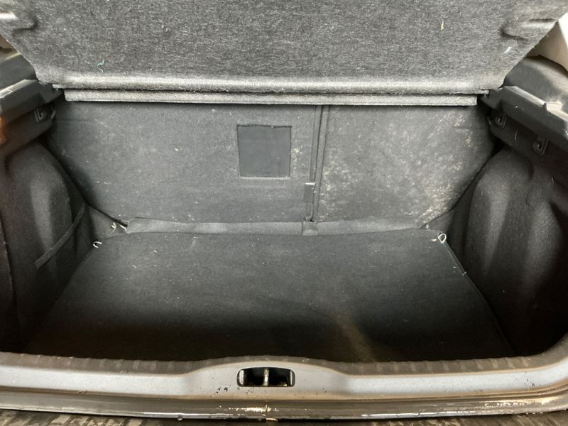 Peugeot 308 1.6 HDi Sportium 2012 – снимка 30