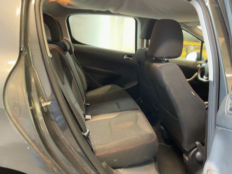 Peugeot 308 1.6 HDi Sportium 2012 – снимка 19