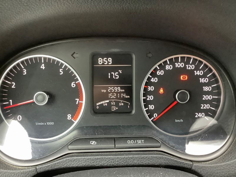 Volkswagen Polo 1.4 FSI Comfortline 2011 – снимка 4