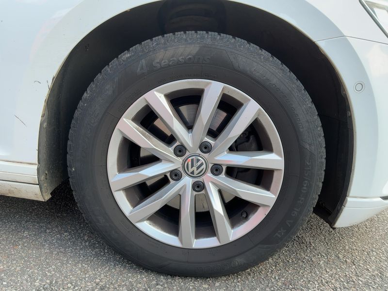 Volkswagen Passat 1.6 TDI 2016 – снимка 20