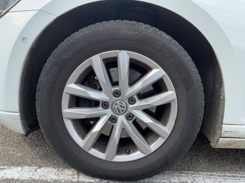 Volkswagen Passat 1.6 TDI 2016 – снимка 17