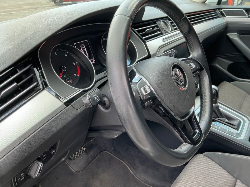 Volkswagen Passat 1.6 TDI Comfortline BlueMotion Tech 2016 – снимка на щета 43