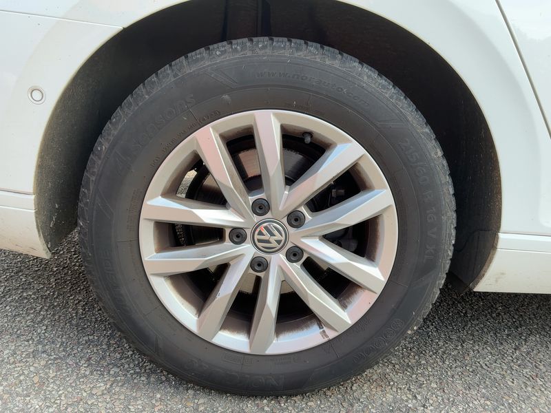 Volkswagen Passat 1.6 TDI 2016 – снимка 19
