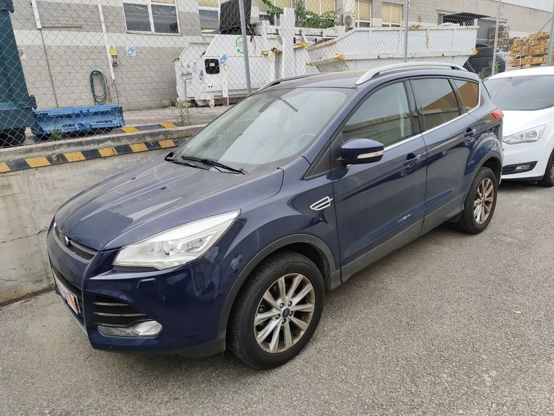 Ford Kuga 1.5 EcoBoost Titanium 2015 – снимка 1