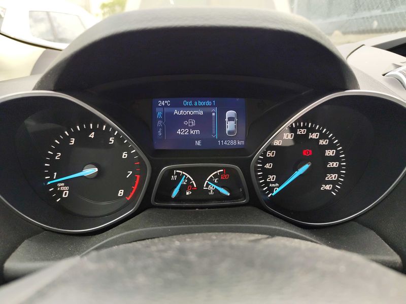 Ford Kuga 1.5 EcoBoost Titanium 2015 – снимка 12
