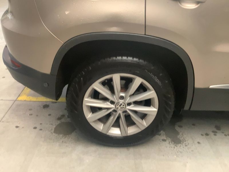 Volkswagen Tiguan 1.4 TSI Sport & Style BlueMotion Tech 2013 – снимка 9