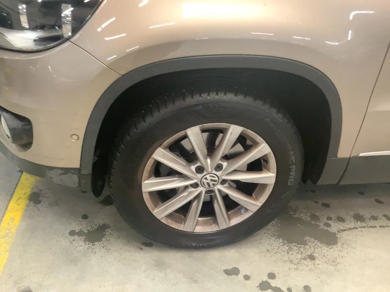 Volkswagen Tiguan 1.4 TSI Sport & Style BlueMotion Tech 2013 – снимка 3