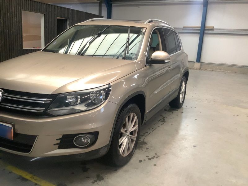 Volkswagen Tiguan 1.4 TSI Sport & Style BlueMotion Tech 2013 – снимка 2
