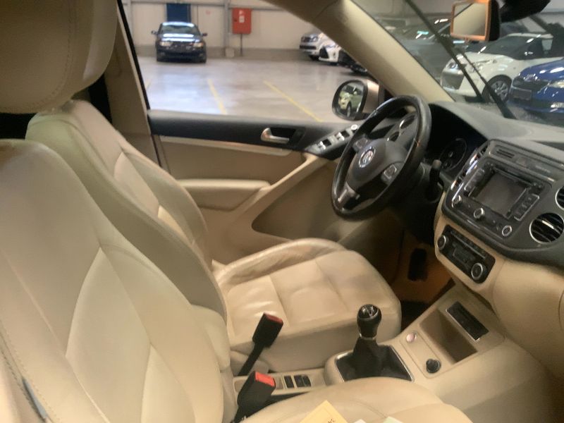 Volkswagen Tiguan 1.4 TSI Sport & Style BlueMotion Tech 2013 – снимка 16