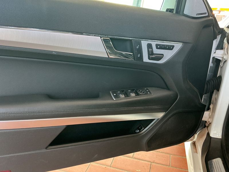 Mercedes-Benz E-Klasse E 250 CDI BlueEfficiency Avantgarde 2012 – снимка 42