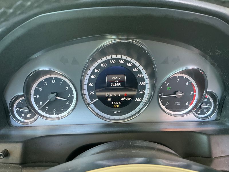 Mercedes-Benz E-Klasse E 250 CDI BlueEfficiency Avantgarde 2012 – снимка 18
