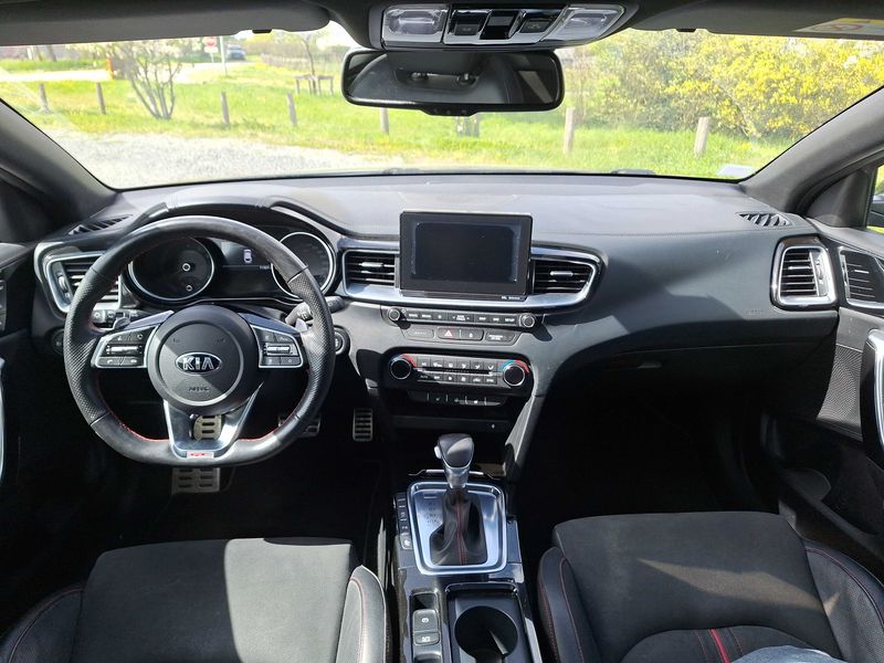 Kia pro_cee'd 1.6 TGDI GT 2019 – снимка 11