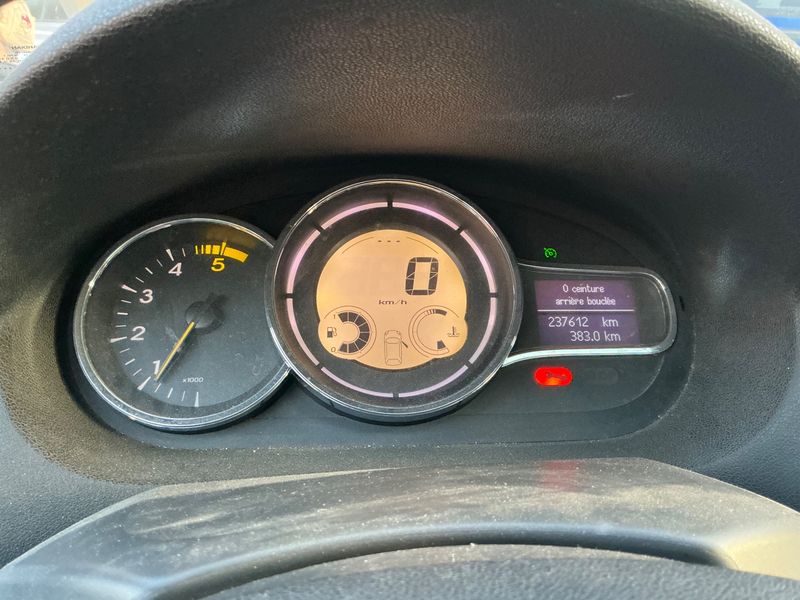 Renault Megane 1.9 dCi Dynamique 2010 – снимка 4