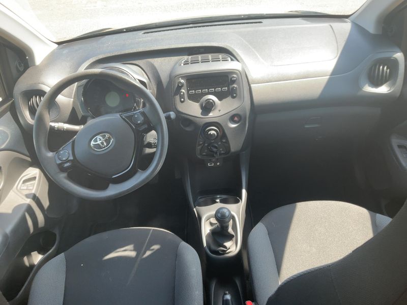 Toyota Aygo 1.0 X 2017 – снимка 17