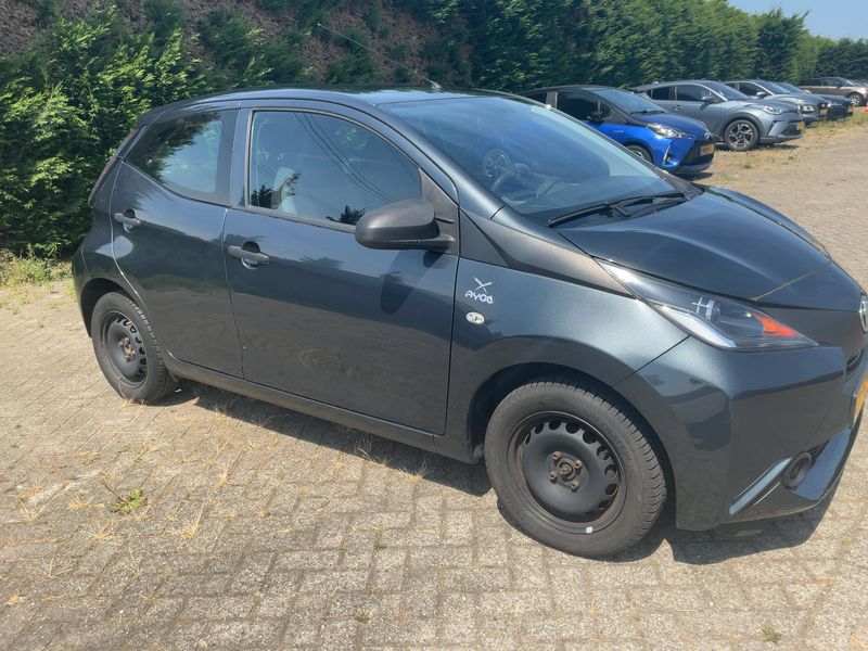 Toyota Aygo 1.0 X 2017 – снимка 12