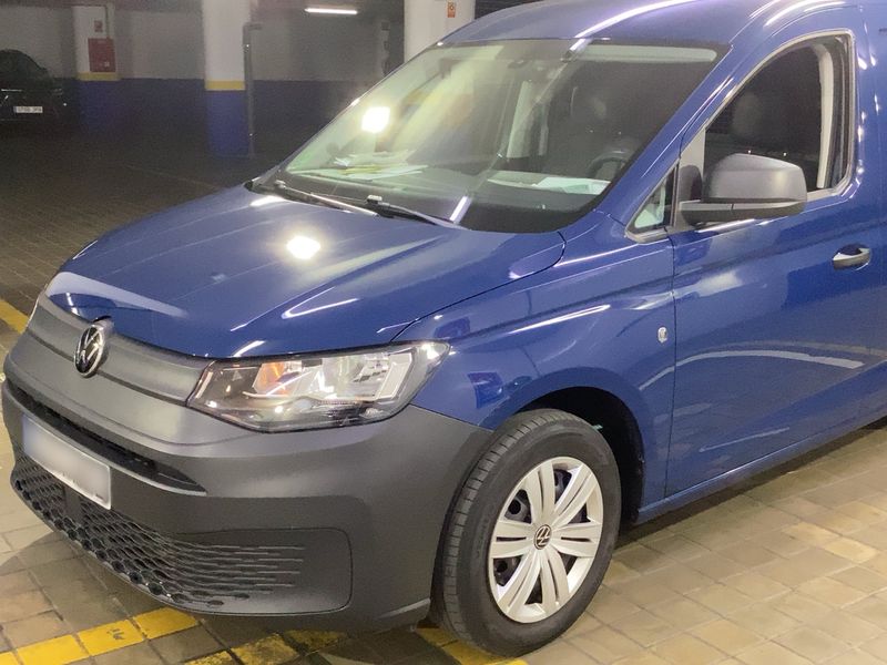 Volkswagen Caddy 2.0 TDI Maxi 2023 – снимка 2