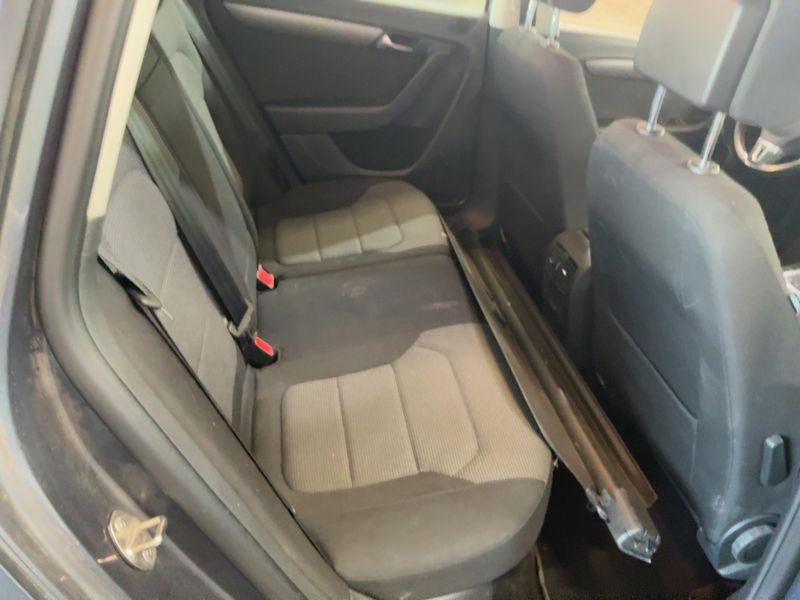 Volkswagen Passat 1.6 TDI Comfortline BlueMotion Tech 2013 – снимка 20