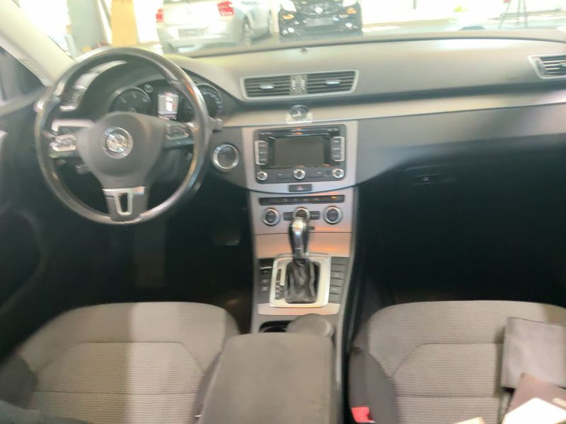 Volkswagen Passat 1.6 TDI Comfortline BlueMotion Tech 2013 – снимка 18