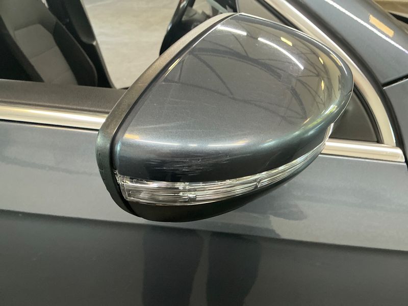 Volkswagen Passat 1.6 TDI Comfortline BlueMotion Tech 2013 – снимка на щета 32
