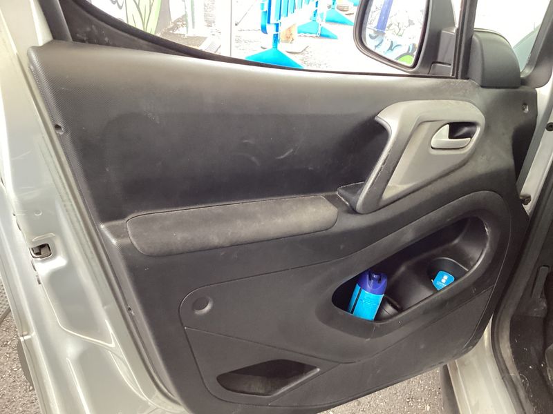 Peugeot Partner 1.6 Blue-HDi Outdoor 2017 – снимка 31