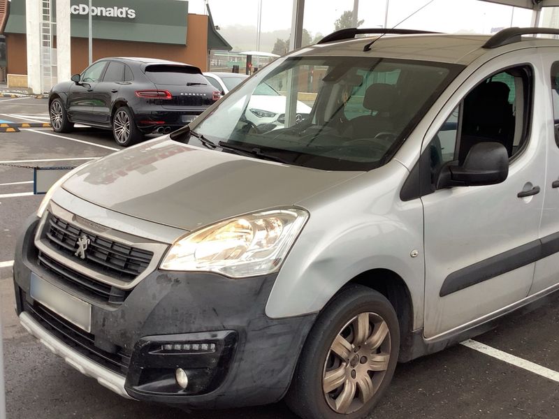 Peugeot Partner 1.6 Blue-HDi Outdoor 2017 – снимка 2
