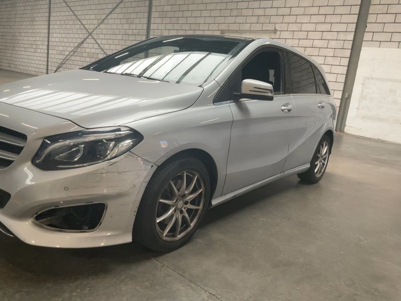 Mercedes-Benz B-Klasse B 200 Urban 2015 – снимка 2